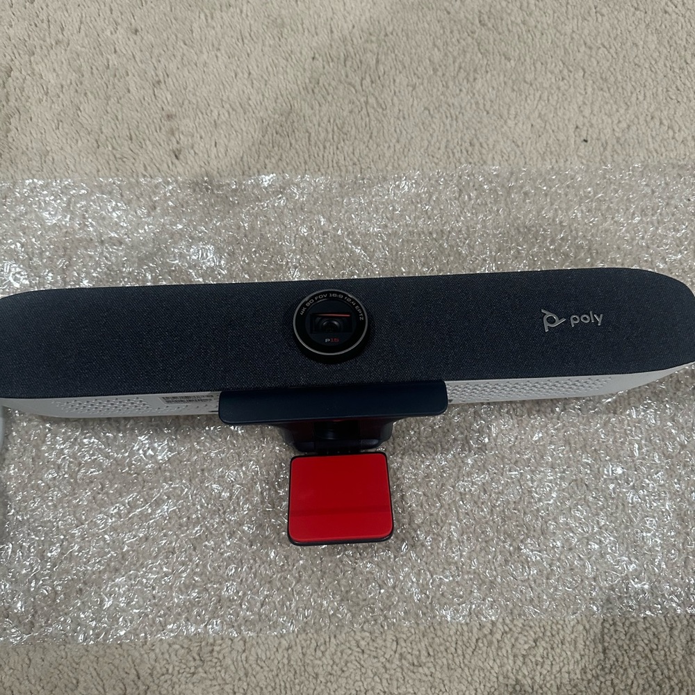 Poly studio P15 personal video bar